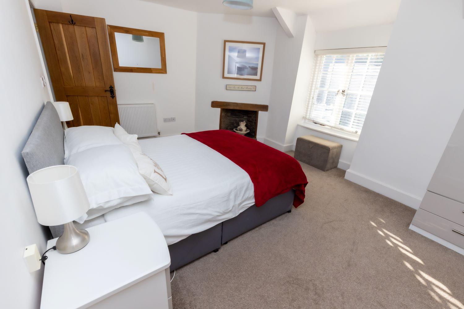 Вилла Revelstoke Park House Noss Mayo Экстерьер фото